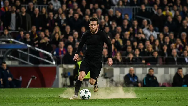 Lionel Messi, Football