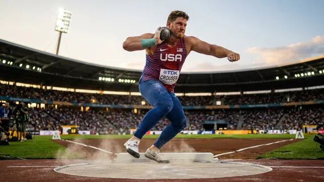 Ryan Crouser, Athletics